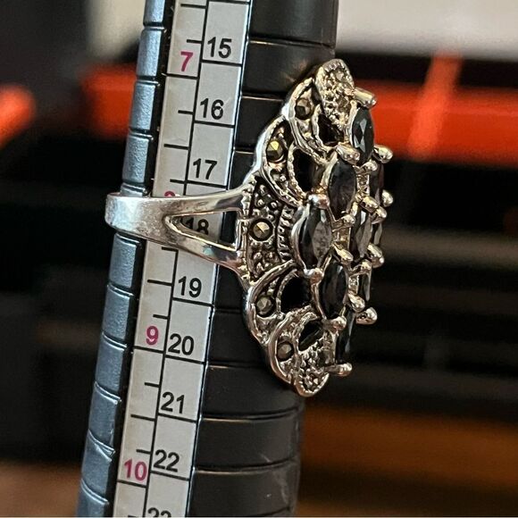 Vintage‎ Silver Tone Black Onyx Ring sz 8 - Picture 5 of 7